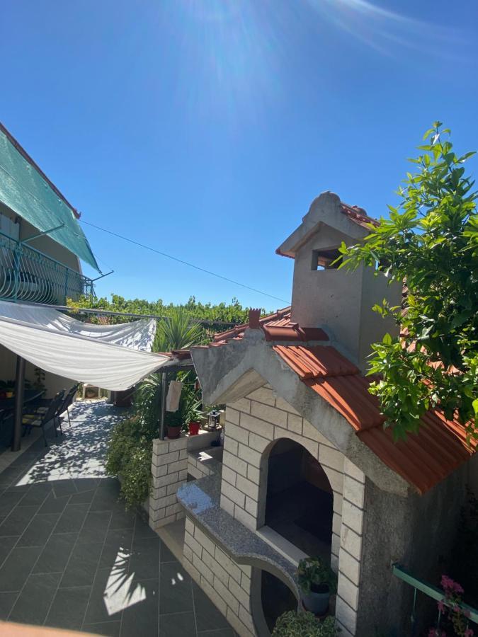 Apartman Petra Gustirna Exterior foto